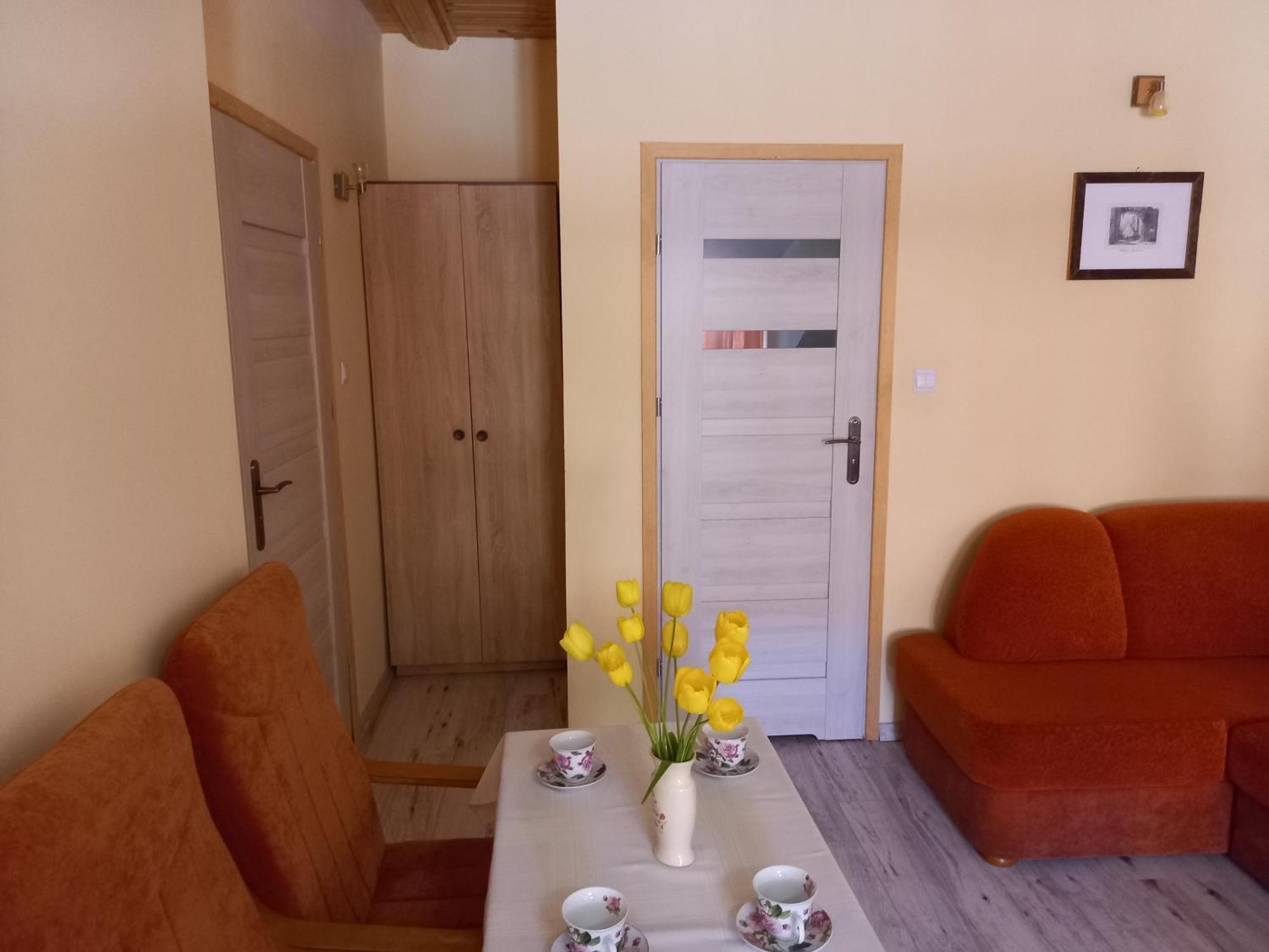 Pokoje Goscinne U Anka Reszel Exterior foto